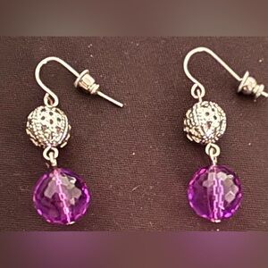 5/$10 
Purple earrings